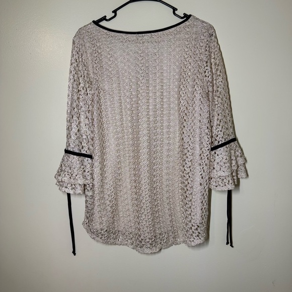 Cream Lace Blouse with Black Accents - Picture 2 of 3